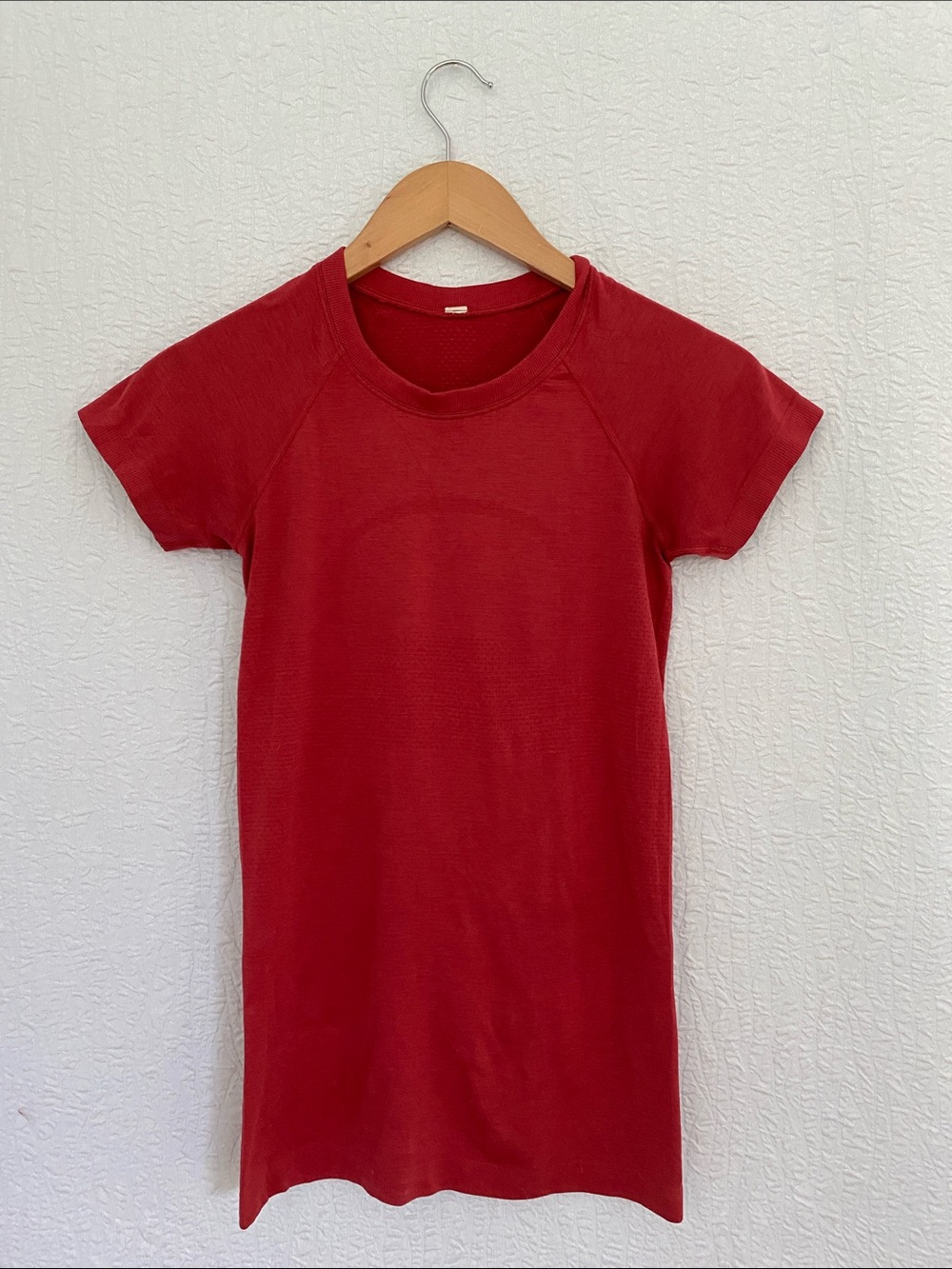 lululemon athletica Seawheeze 2019 Swifty Tech Red Short Sleeve Tee